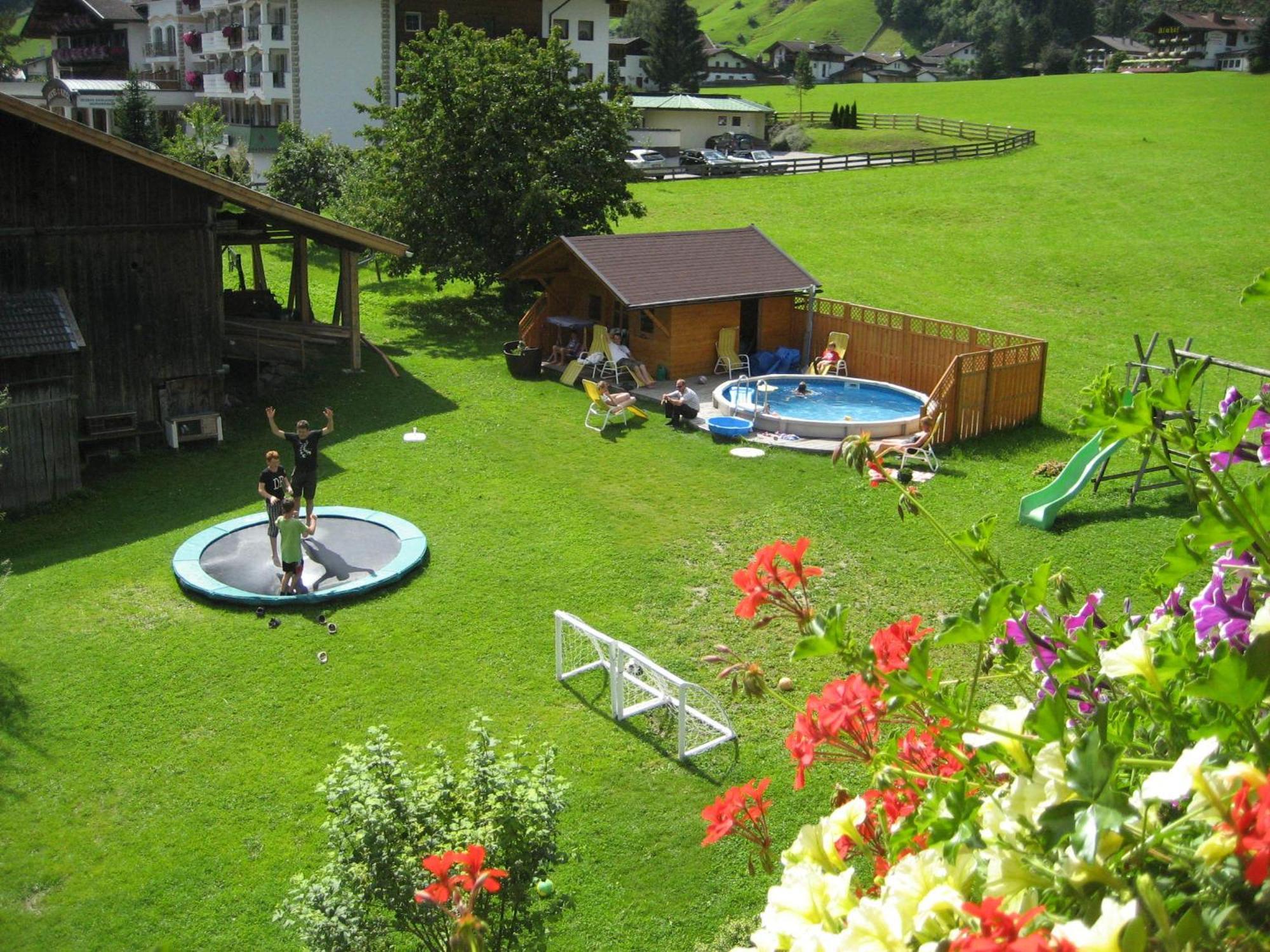 Апартаменты Brollerhof Нойштифт-им-Штубайталь Экстерьер фото